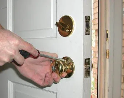 Pompano Beach Lock And Safe Pompano Beach, FL 954-281-3385 Pompano Beach Lock And Safe Pompano Beach, FL 954-281-3385 - 7-Lock-Changing